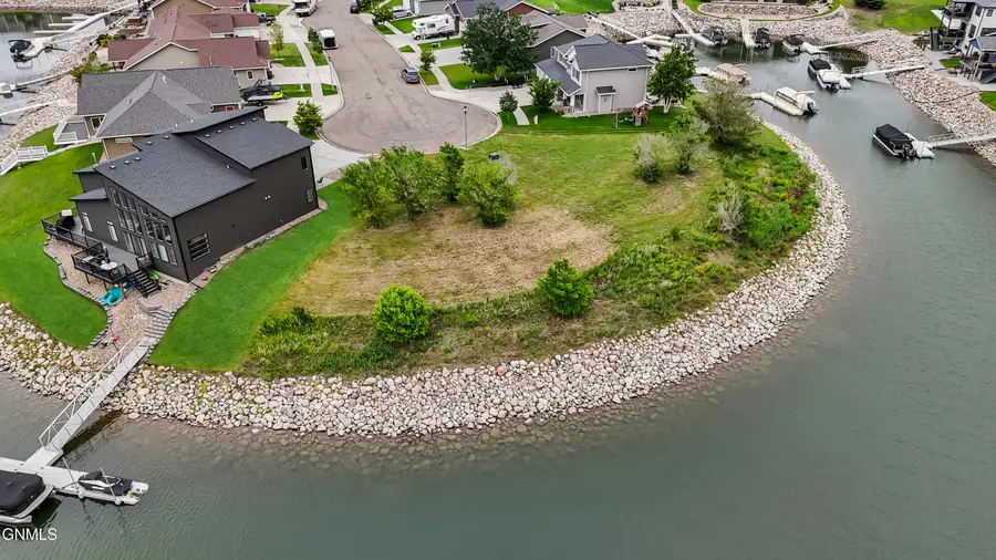 2207 Bridgeview Court Se, Mandan, ND 58554 - Image #2