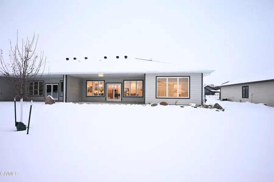 1907 Community Lp, Bismarck, ND 58503 - Image #2