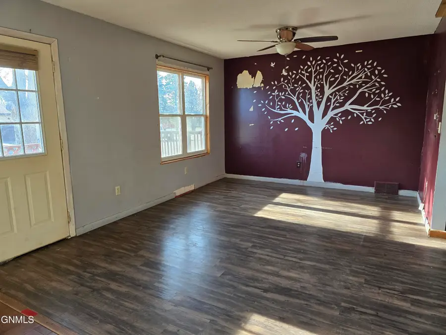 239 Carlson Street, Dickinson, ND 58601 - Image #3