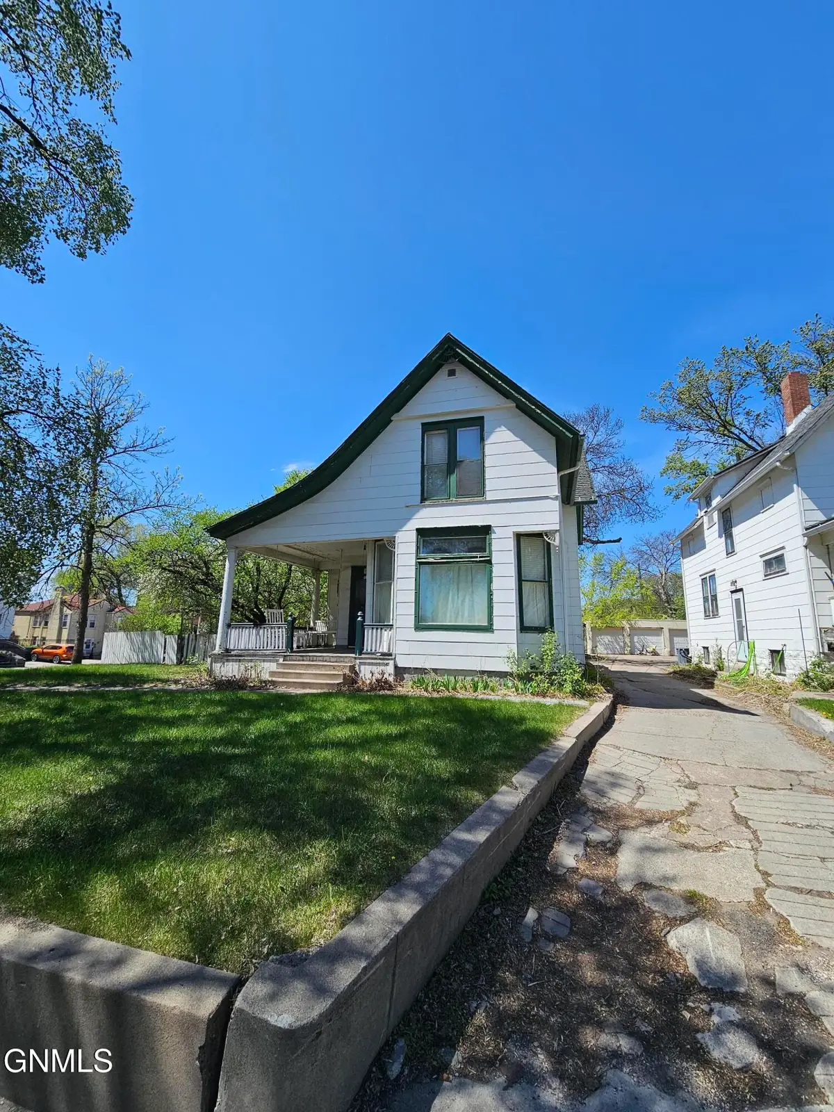 702 N 4th Street, Bismarck, ND 58501 - Image #1