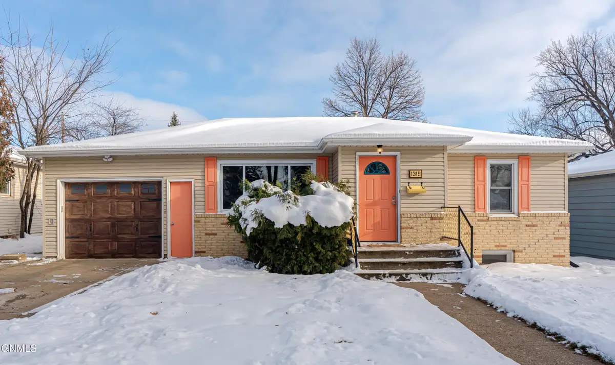 1319 Mohawk Street, Bismarck, ND 58501 - Image #1