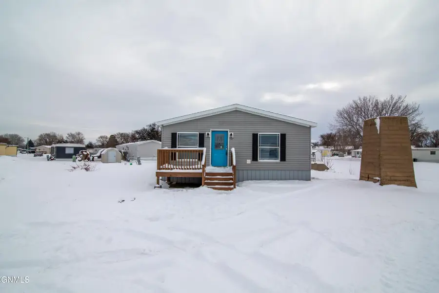 907 Frontier Trail, Mandan, ND 58554 - Image #2
