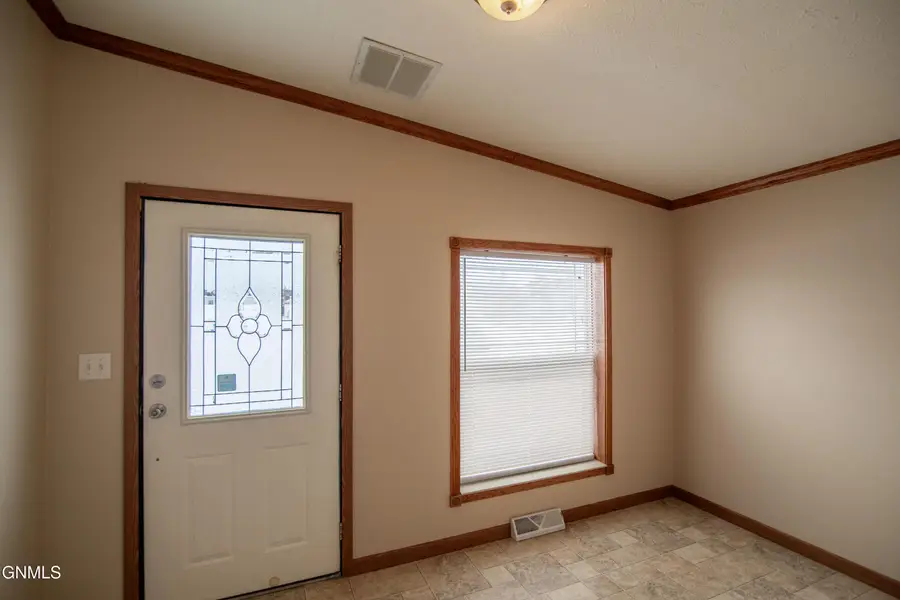 907 Frontier Trail, Mandan, ND 58554 - Image #3