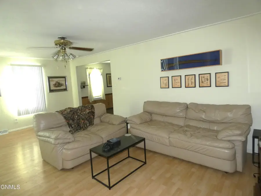 415 Summit Street, Underwood, ND 58576 - Image #2