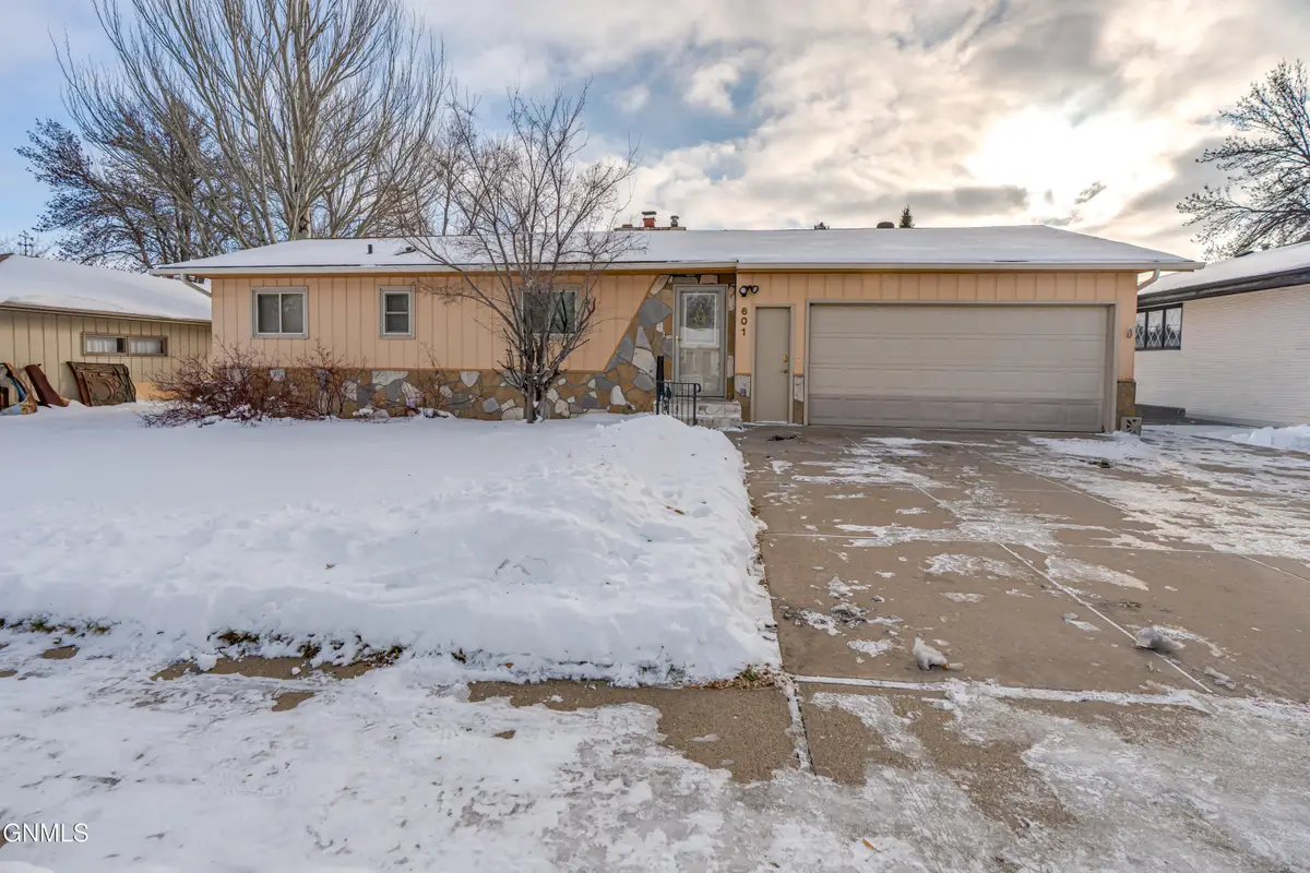 601 Interstate Avenue W, Bismarck, ND 58503 - Image #1