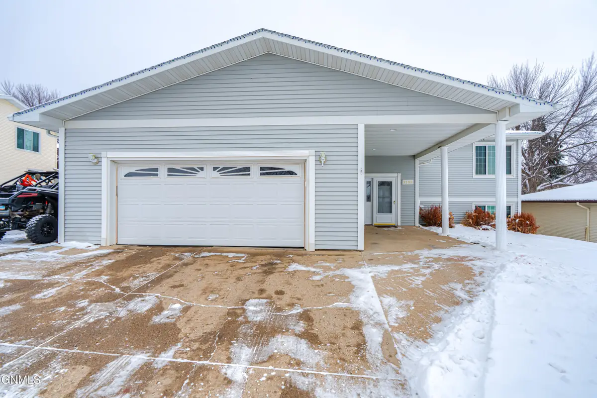 3206 Bitteroot Avenue, Bismarck, ND 58503 - Image #1