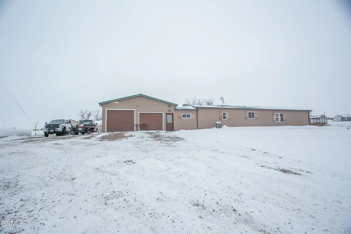 5816 133rd Avenue Nw, Williston, ND 58801 - Image #1
