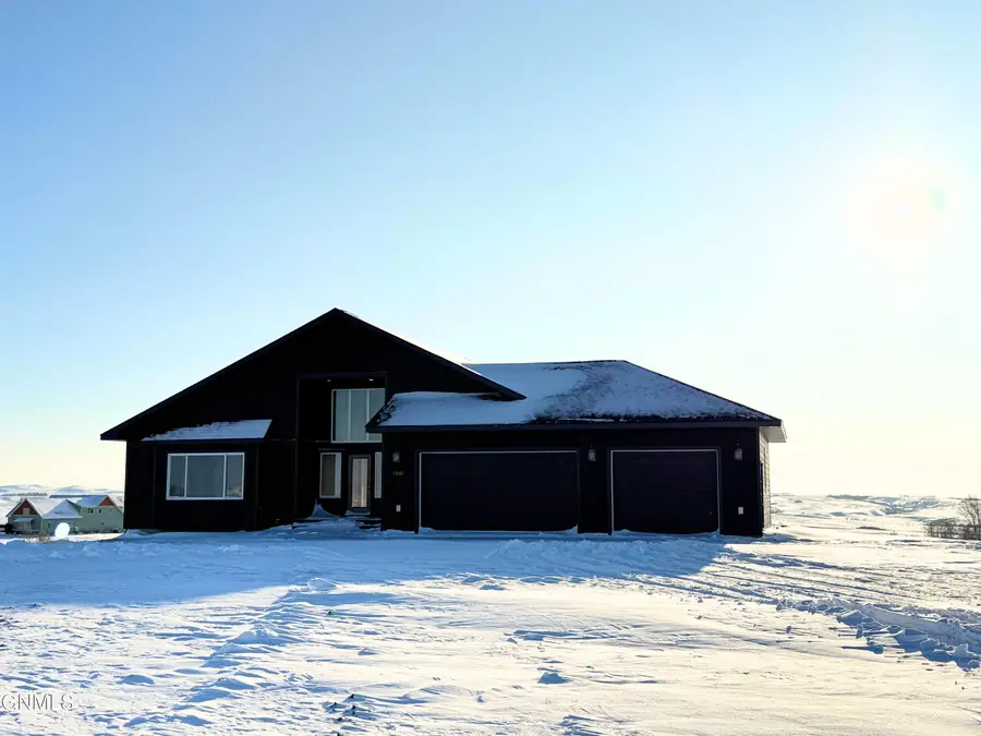 5081 Arrowhead Place, Williston, ND 58801 - Image #2