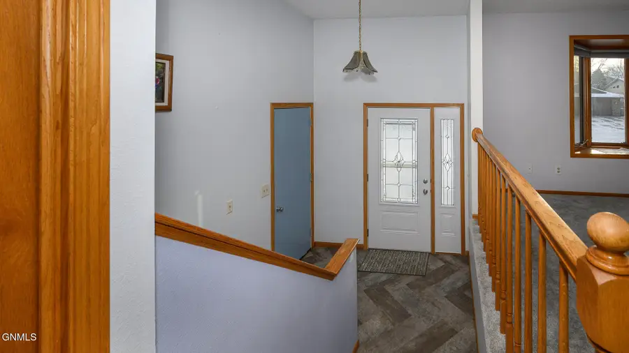 1401 4th Avenue Ne, Mandan, ND 58554 - Image #2