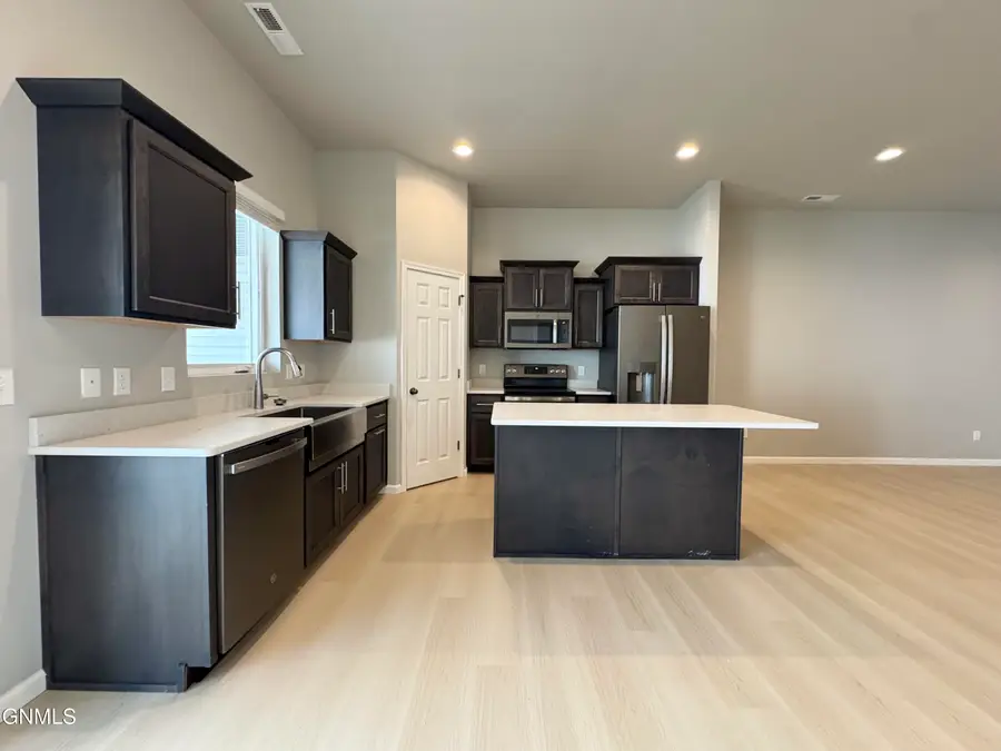 110 Kenner Loop, Bismarck, ND 58504 - Image #3