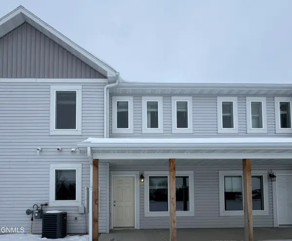 3310 Kenner Loop, Bismarck, ND 58504