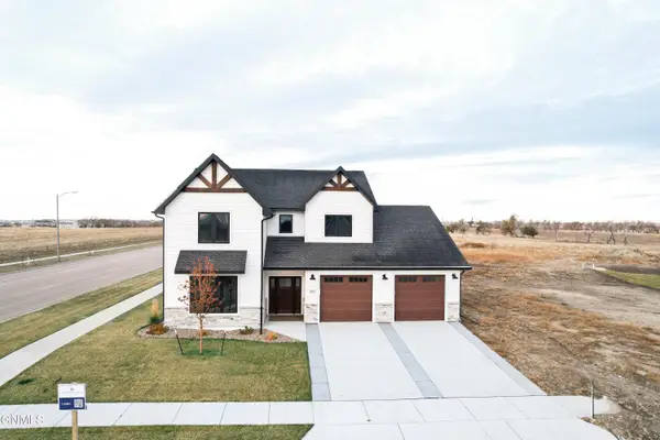 1801 36th Avenue W, Williston, ND 58801