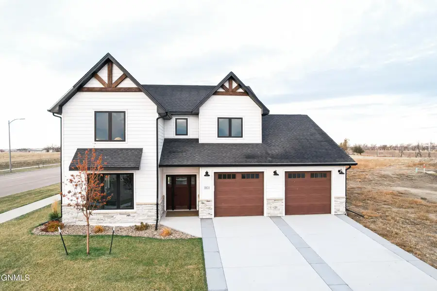 1801 36th Avenue W, Williston, ND 58801 - Image #2