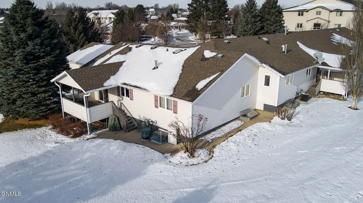 575 Brandon Place, Bismarck, ND 58503 - Image #1