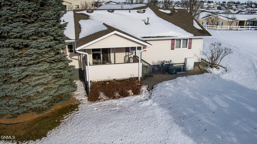 575 Brandon Place, Bismarck, ND 58503 - Image #2
