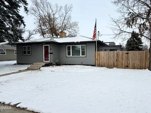 551 6th Street Ne, Valley City, ND 58072