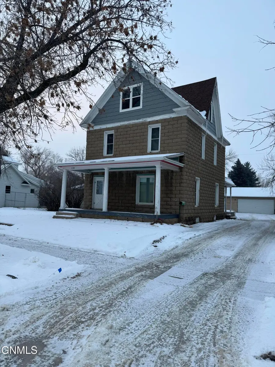 18 1st Street Ne, Crosby, ND 58730 - Image #2