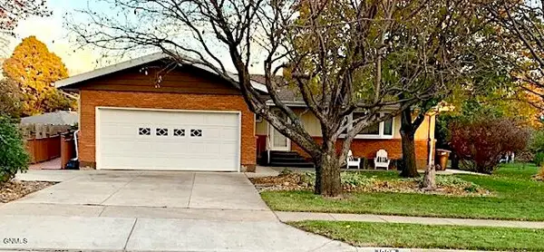 1005 Highland Acres Road W, Bismarck, ND 58501