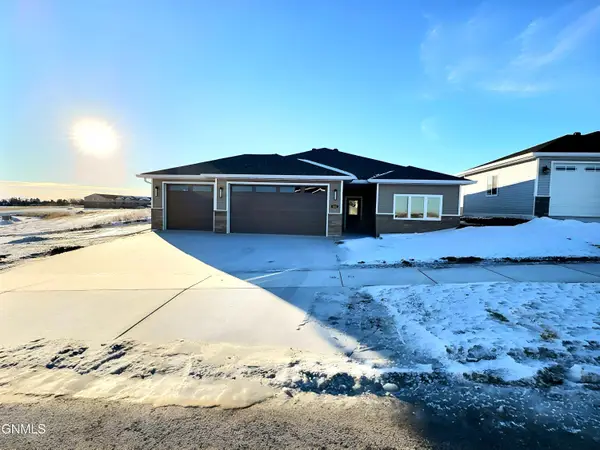 1101 Beretta Street Nw, Mandan, ND 58554