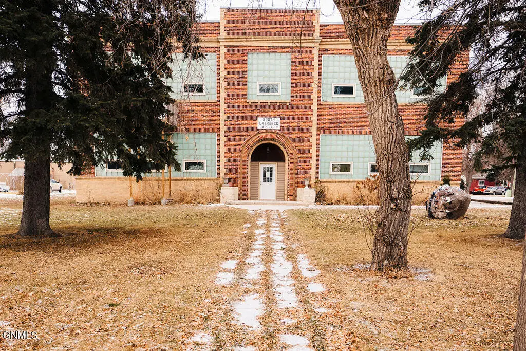 208 Center Street, Wimbledon, ND 58492 - Image #1