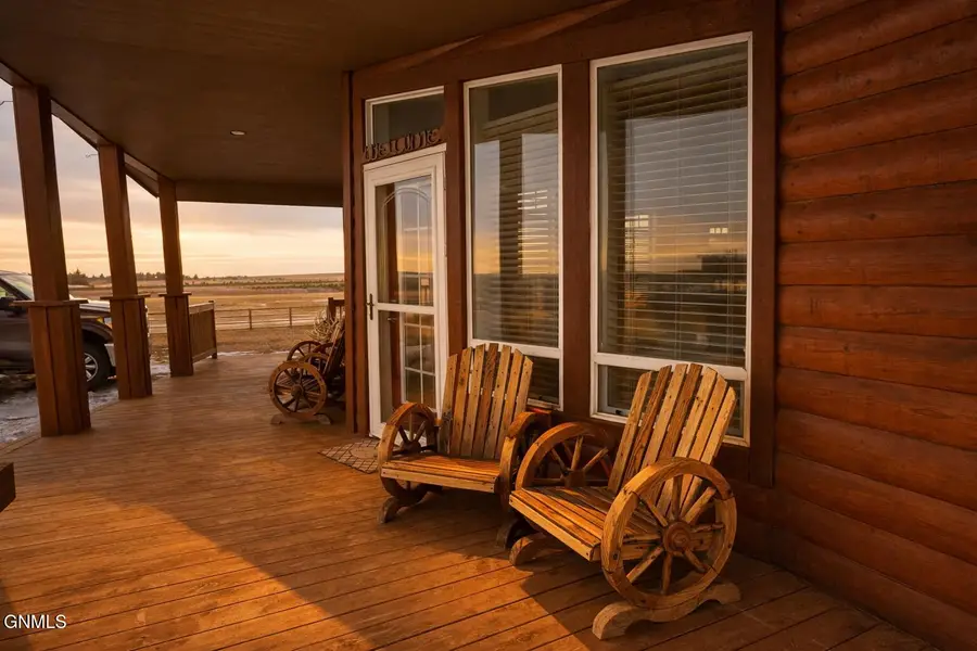 1005 7th Street Nw, Bowman, ND 58623 - Image #2