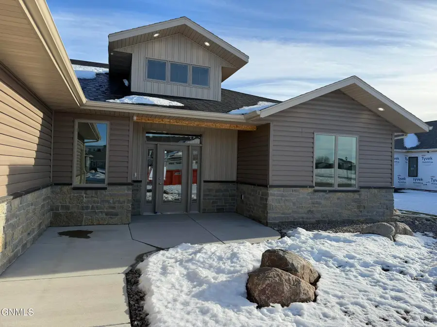 3005 Peach Tree Drive, Bismarck, ND 58504 - Image #2