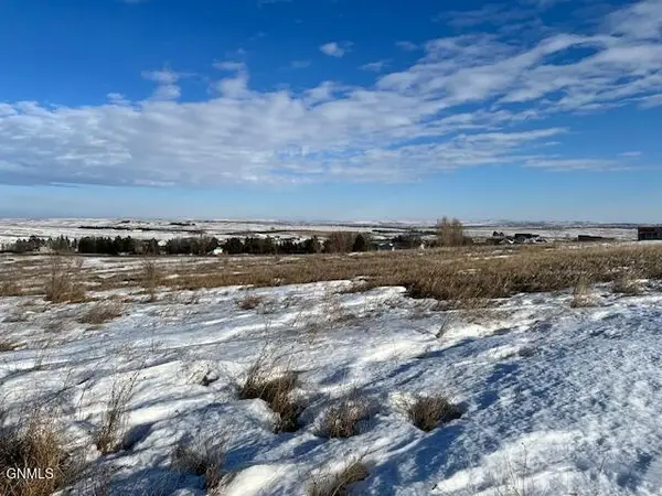 2700 Sage Court, Watford City, ND 58854