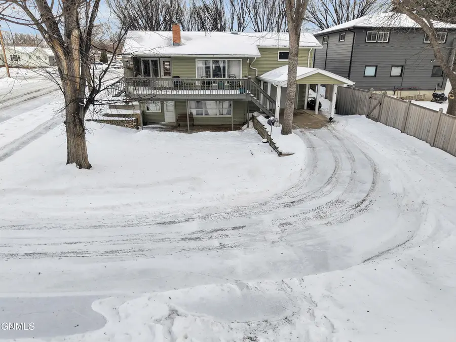 1328 18th Street, Bismarck, ND 58501 - Image #2