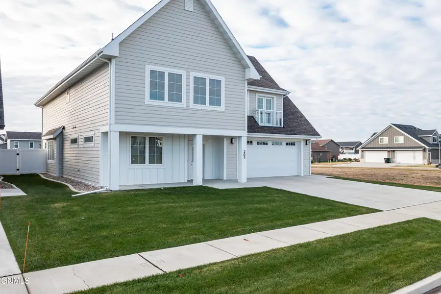 205 Lennox Drive, Bismarck, ND 58504 - Image #3