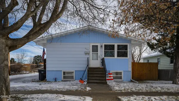 506 8th Avenue Sw, Mandan, ND 58554