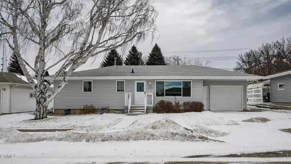 1737 9th Street N, Bismarck, ND 58501