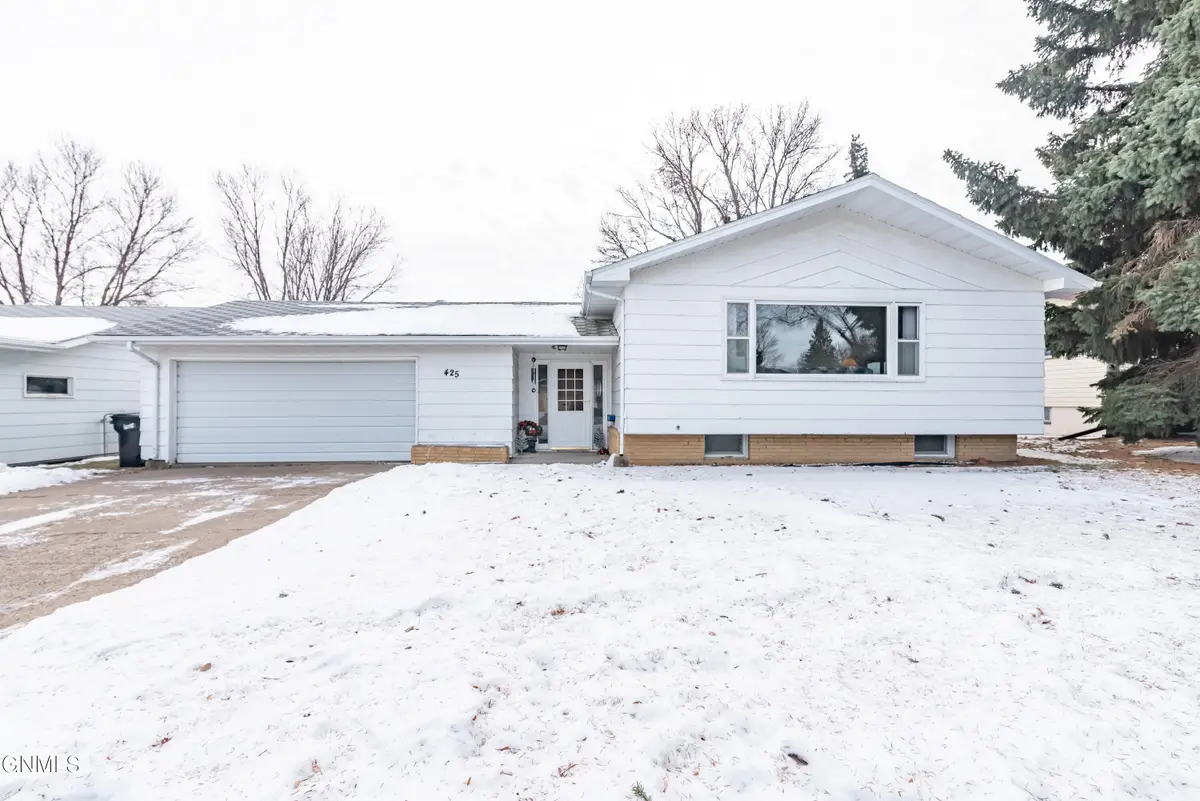 425 Interstate Avenue Nw, Bismarck, ND 58503 - Image #1