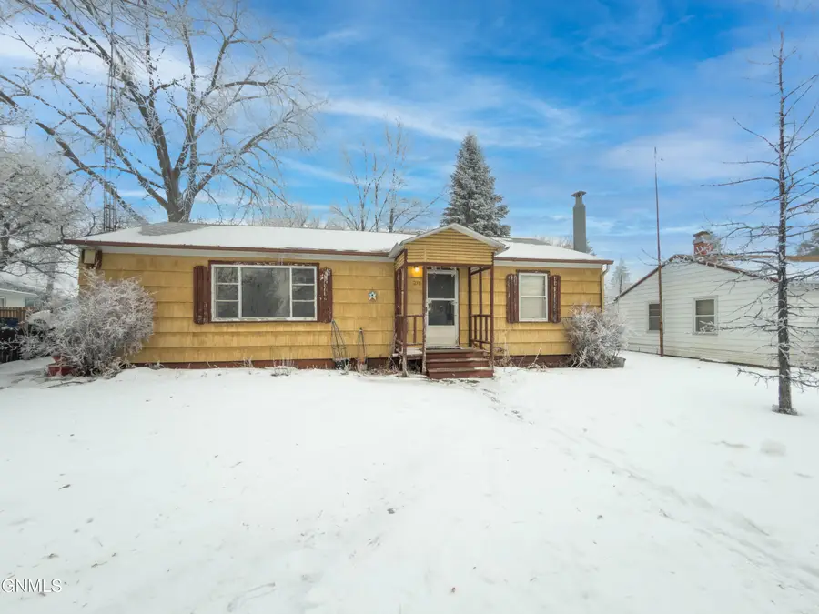 238 4th Street Nw, Tioga, ND 58852 - Image #2