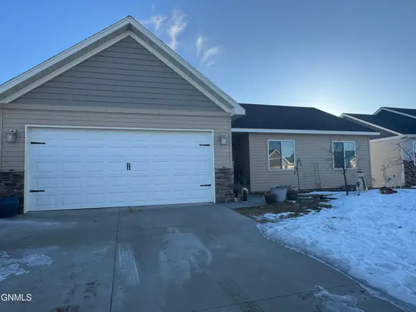 321 27th Avenue Ne, Watford City, ND 58854