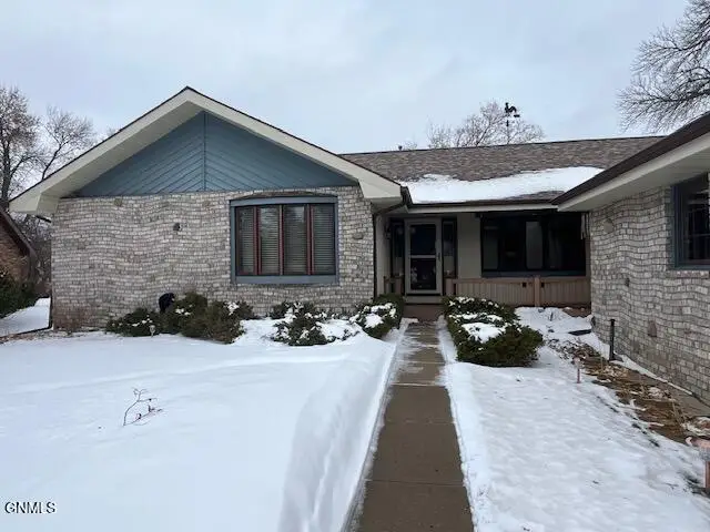 604 7th Street Loop Nw, Jamestown, ND 58401 - Image #2