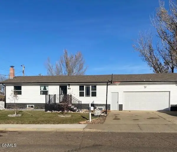 1163 Lincoln Street, Dickinson, ND 58601