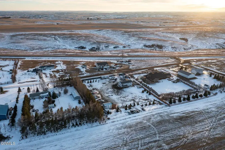 3139 Ken Street N, Mandan, ND 58554 - Image #2