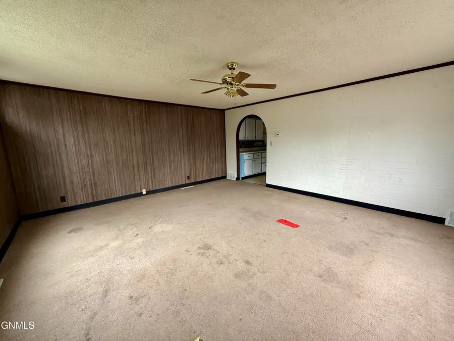 501 Cascade Street, Wolf Point, MT 59201 - #2