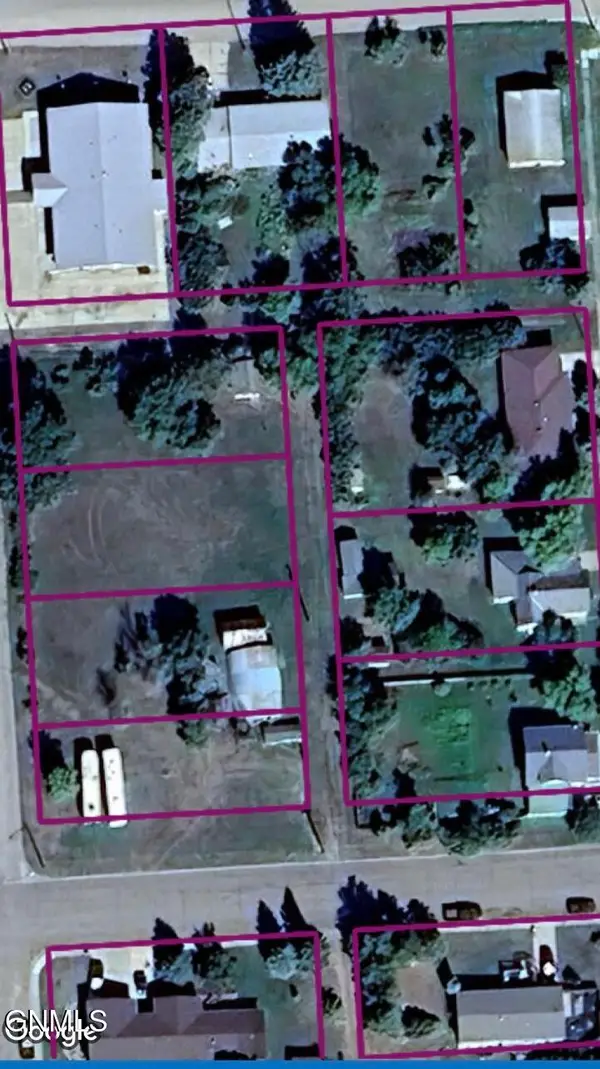 707 Birch Avenue S, New Salem, ND 58563