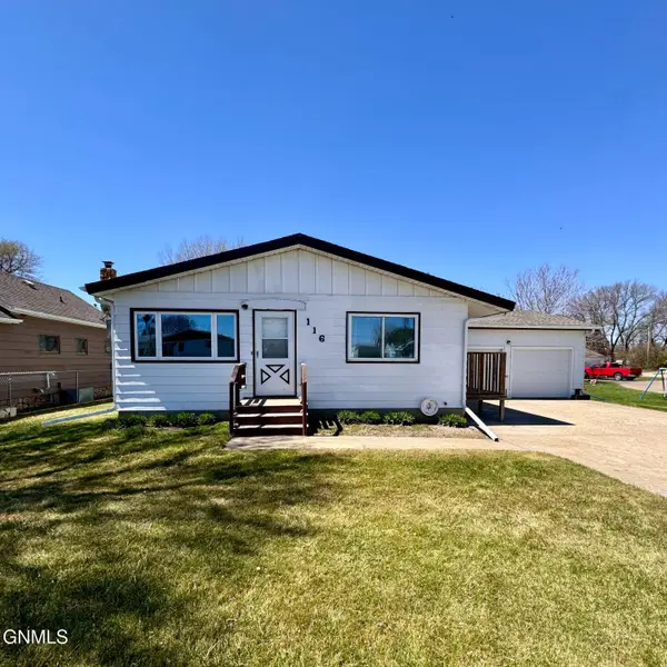 116 5th Street E, Napoleon, ND 58561