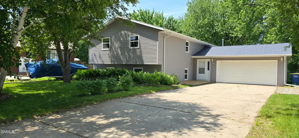 703 7th Street Nw, Jamestown, ND 58401 - Image #1