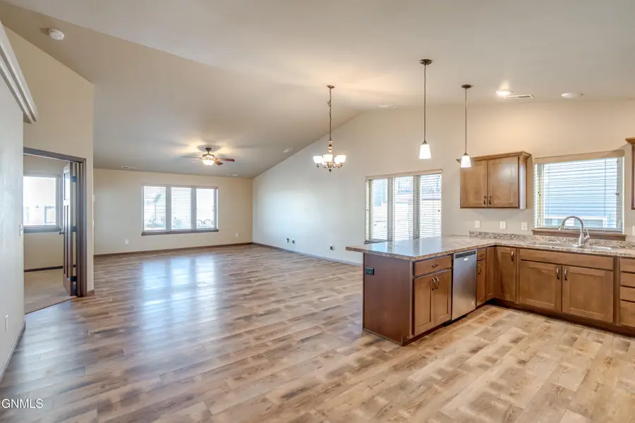6902 Majestic Place, Lincoln, ND 58504 - Image #3