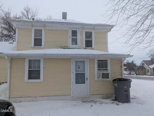 101 Mary Street N, Streeter, ND 58483