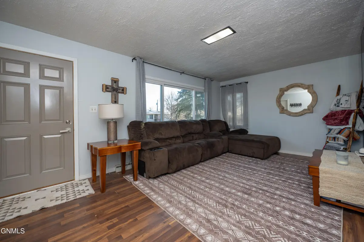 143 College Avenue, Dickinson, ND 58601 - Image #1