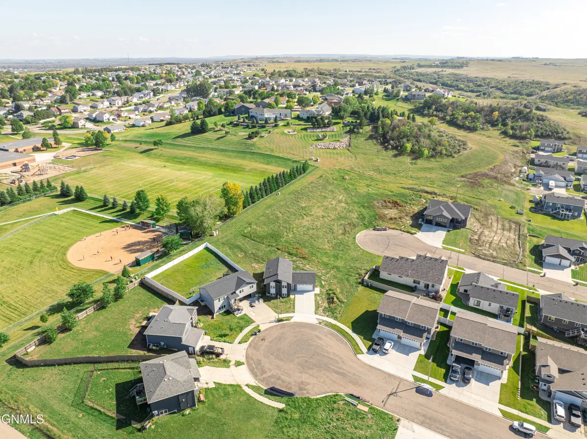 501 Lena Court Se, Mandan, ND 58554 - #1