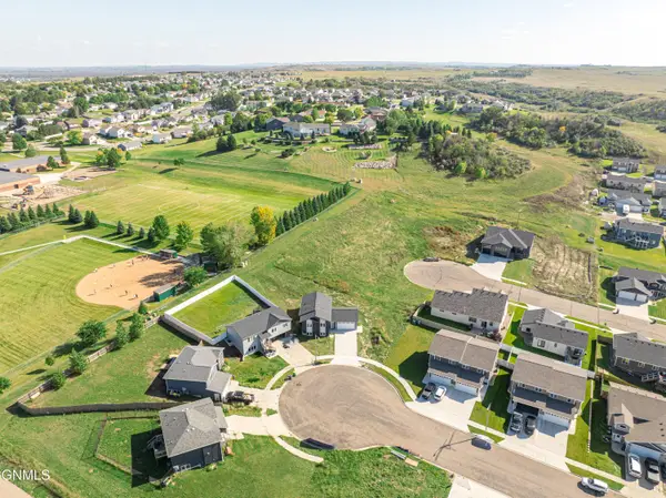 501 Lena Court Se, Mandan, ND 58554