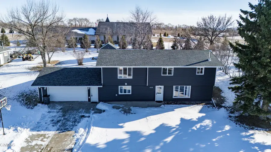 1033 Heritage Drive, Washburn, ND 58577 - Image #2