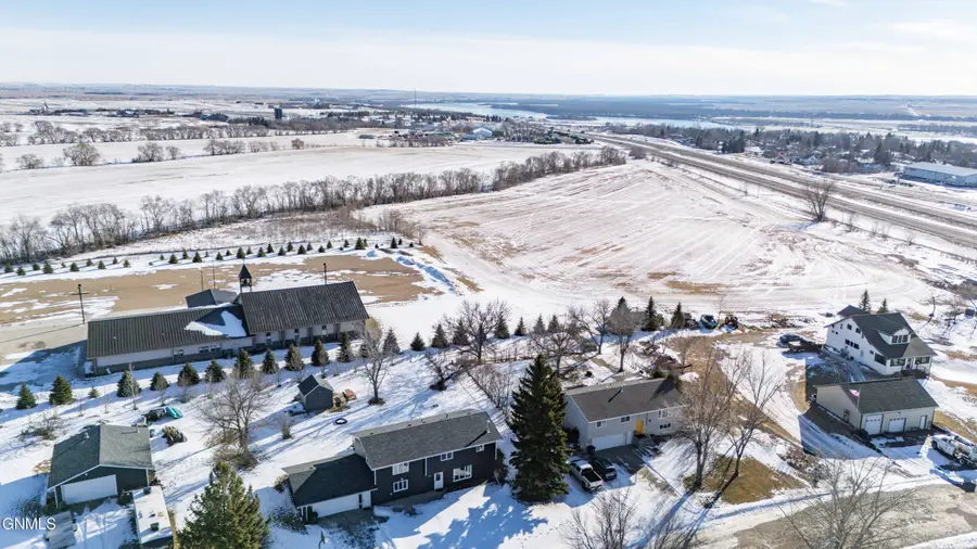 1033 Heritage Drive, Washburn, ND 58577 - Image #3