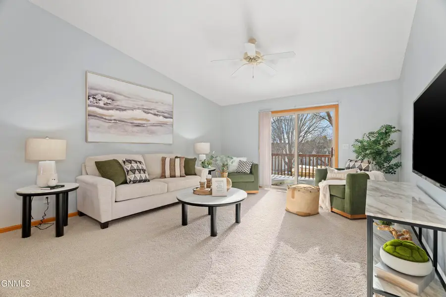 321 E Calgary Avenue, Bismarck, ND 58503 - Image #2