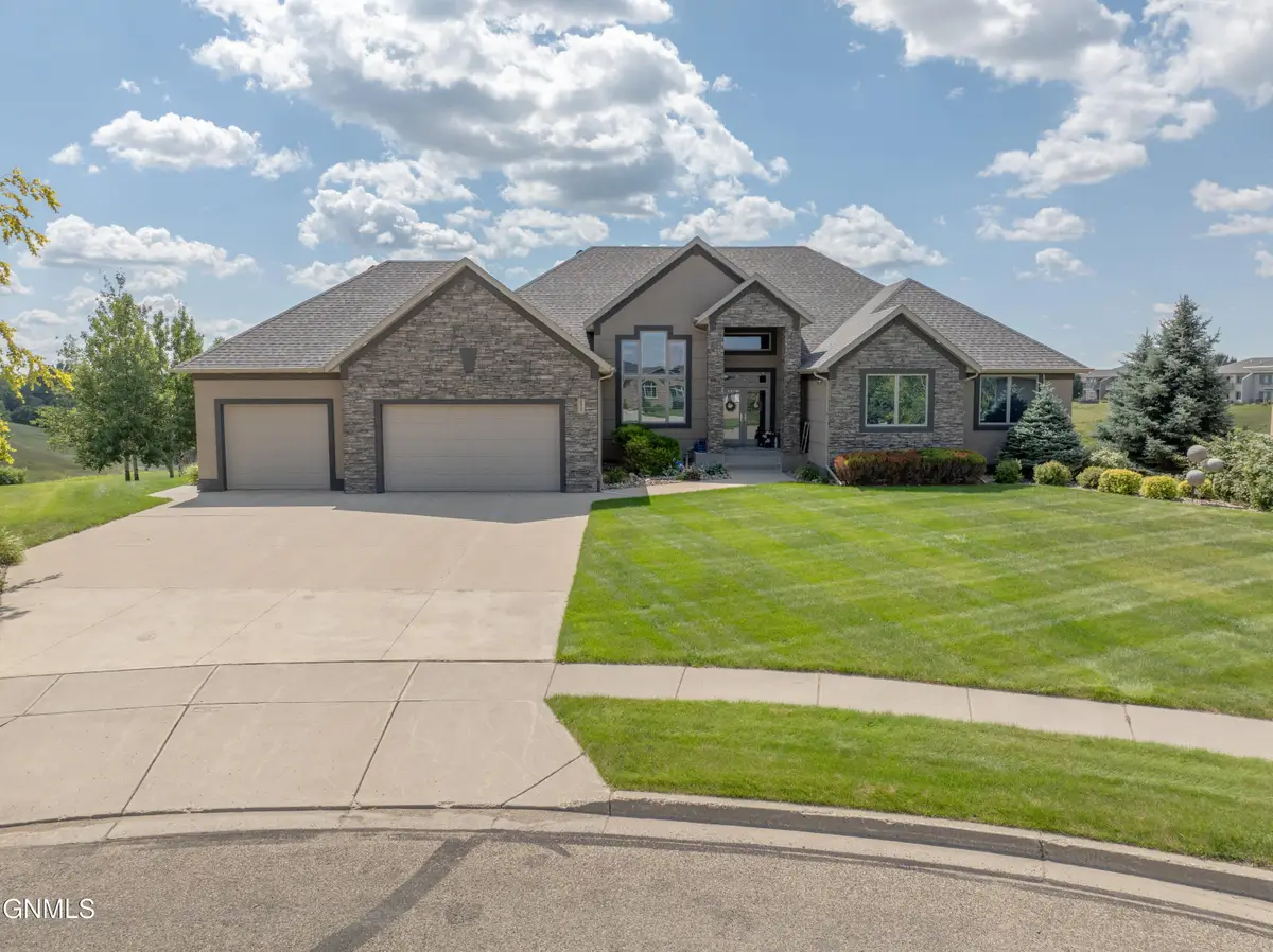 2507 Powder Ridge Circle, Bismarck, ND 58503 - Image #1